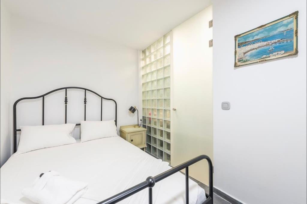 4u Sweet Retreat In Pagrati By Metro *