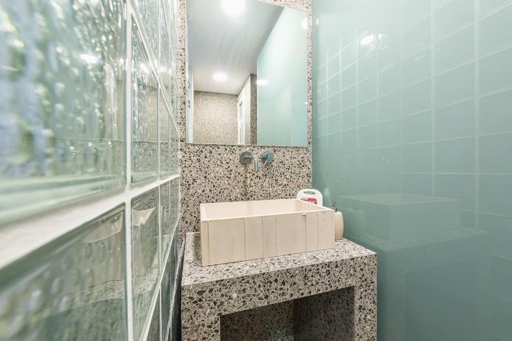 4u Sweet Retreat In Pagrati By Metro Apartment