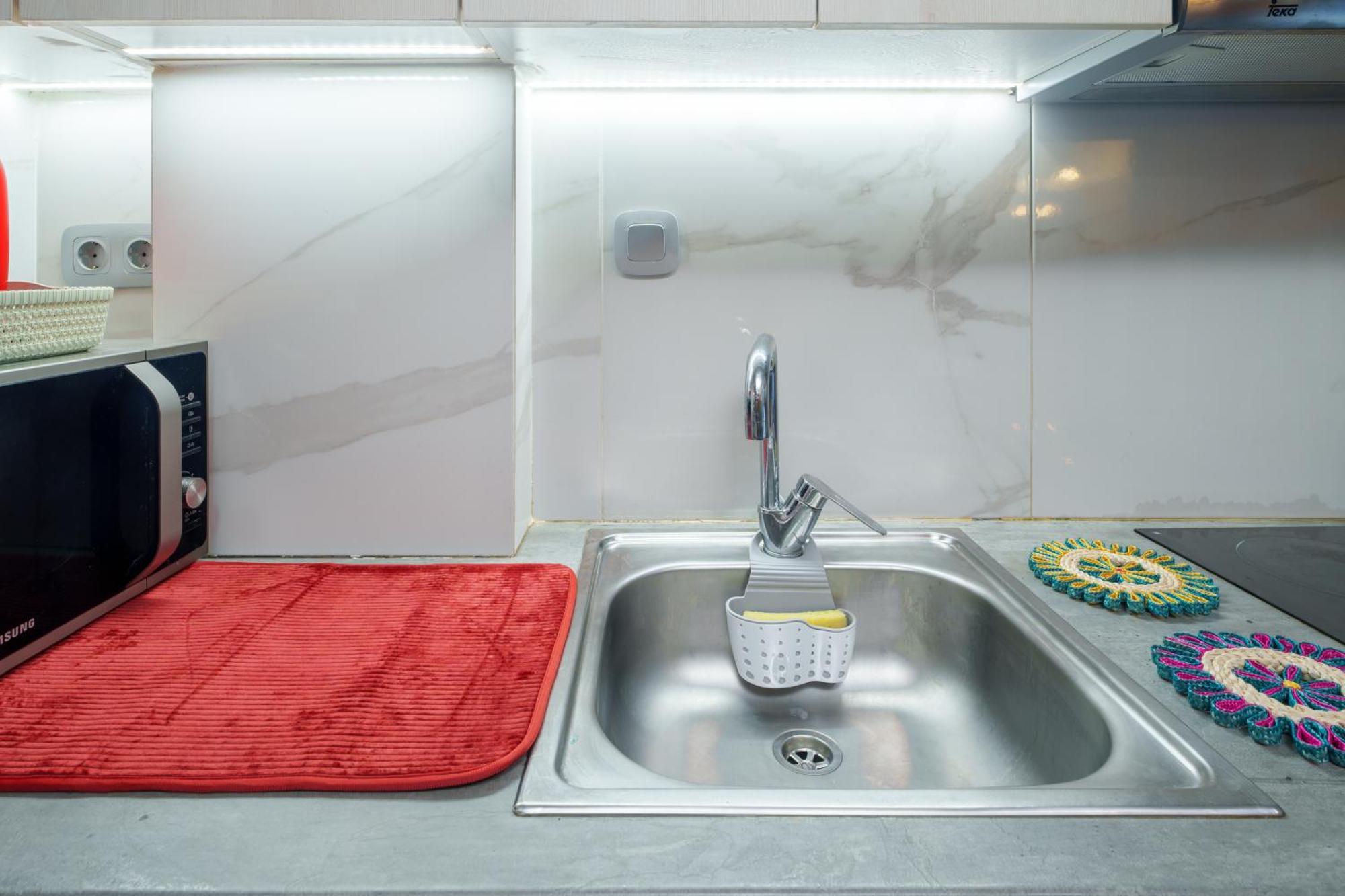 4u Sweet Retreat In Pagrati By Metro *