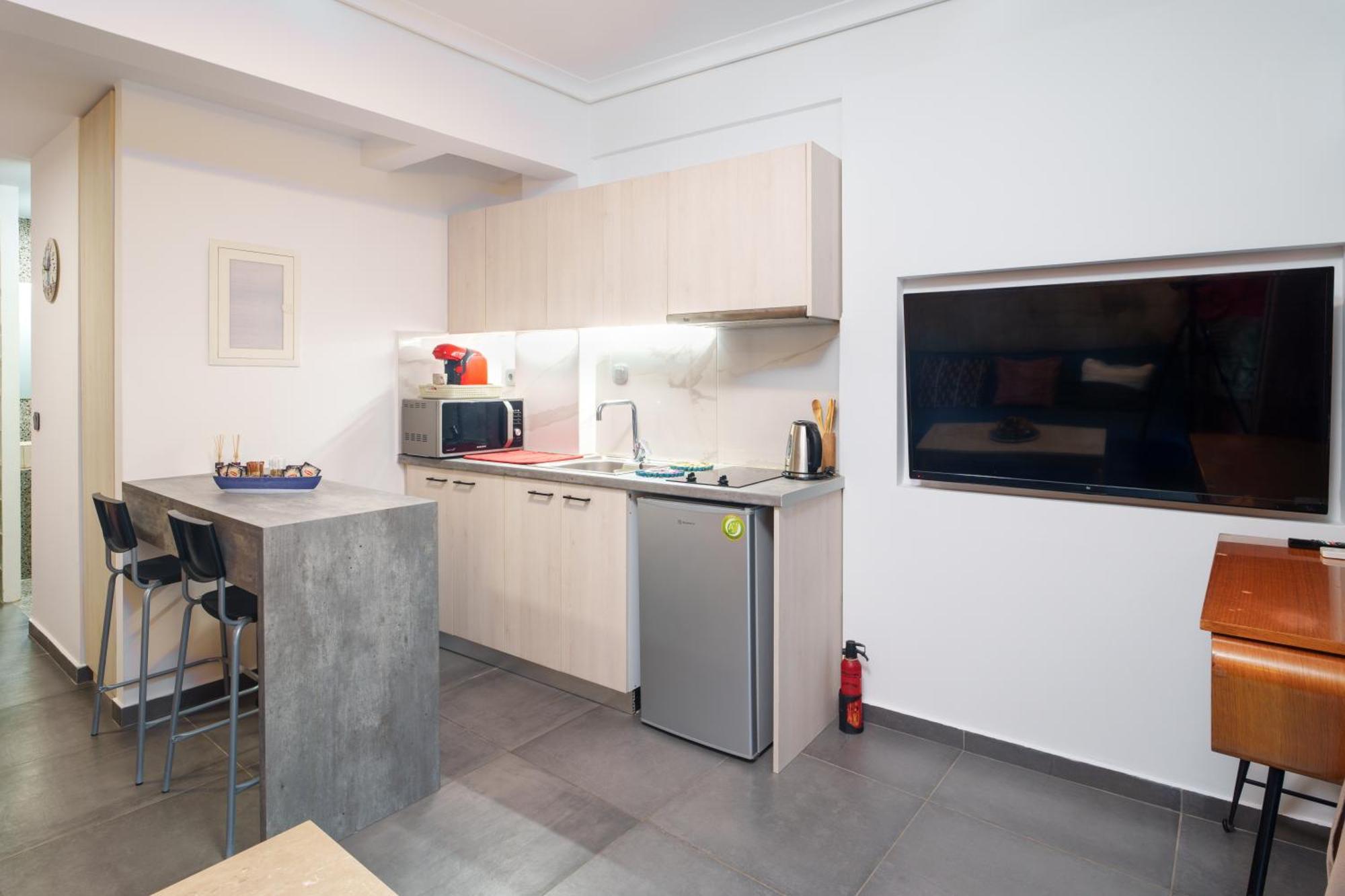 4u Sweet Retreat In Pagrati By Metro Apartment *