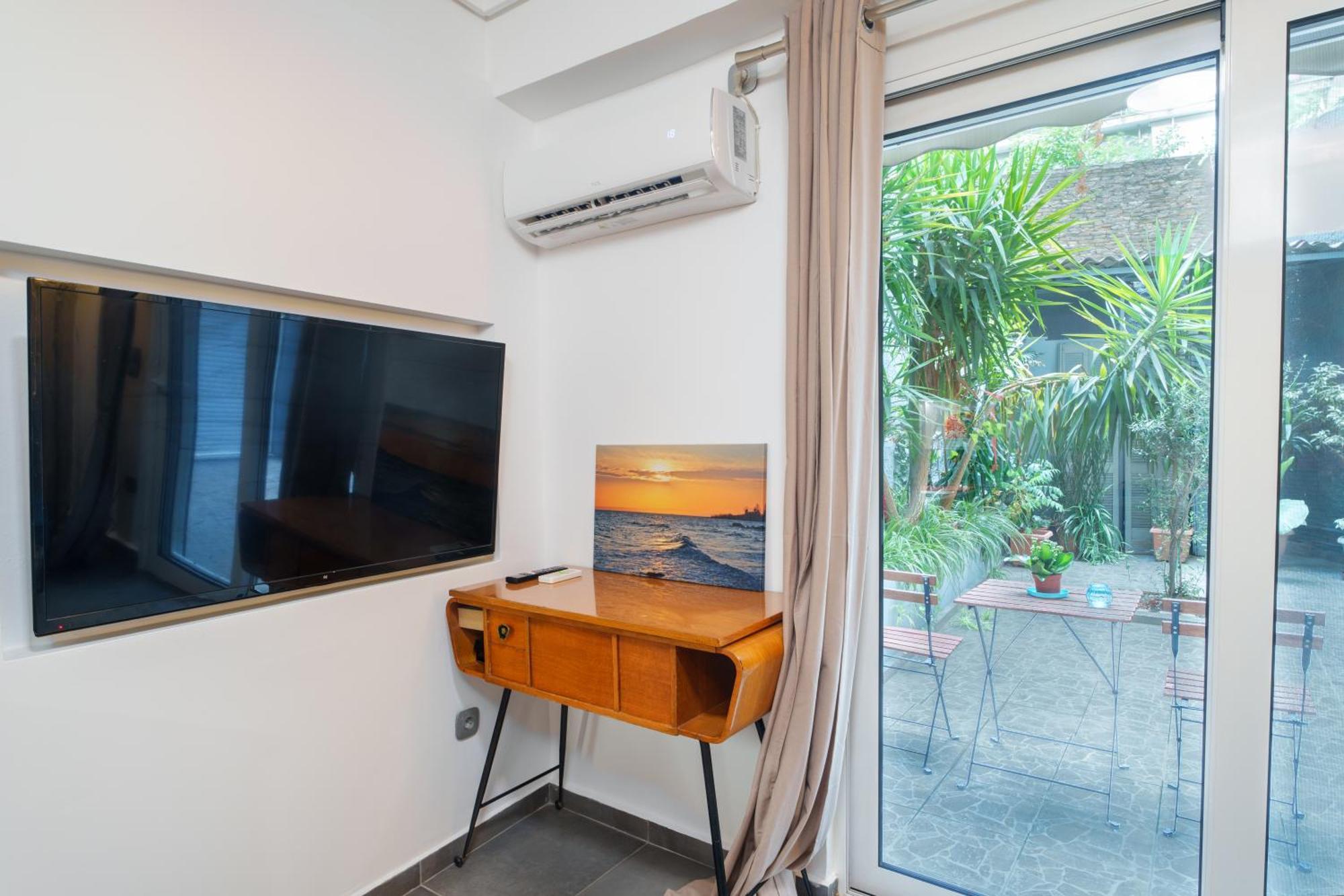 4u Sweet Retreat In Pagrati By Metro * Athens